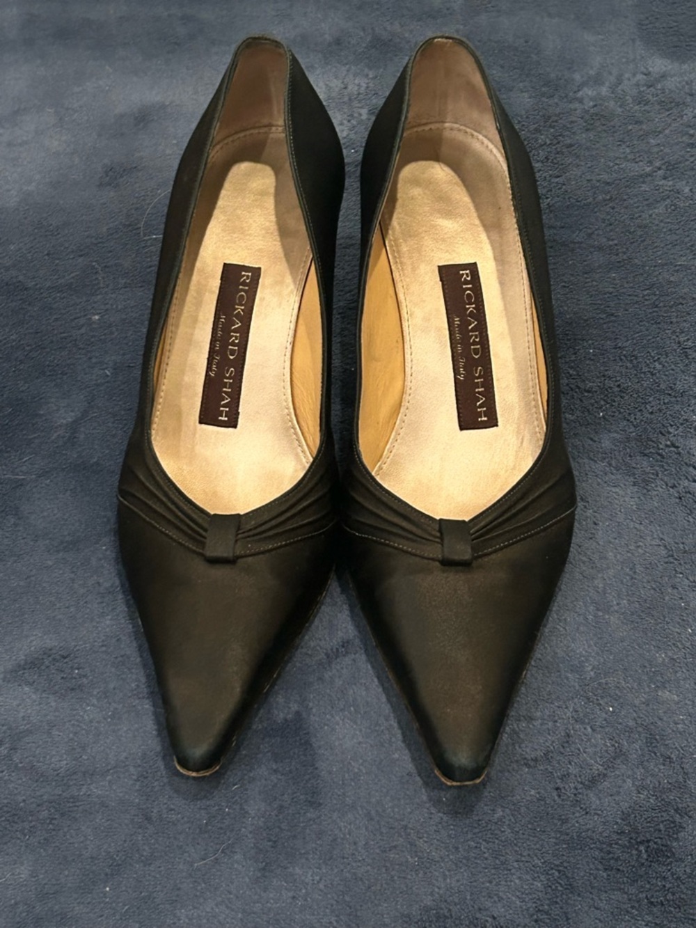 Rickard Shah Black Pointed Toe Women’s Pumps